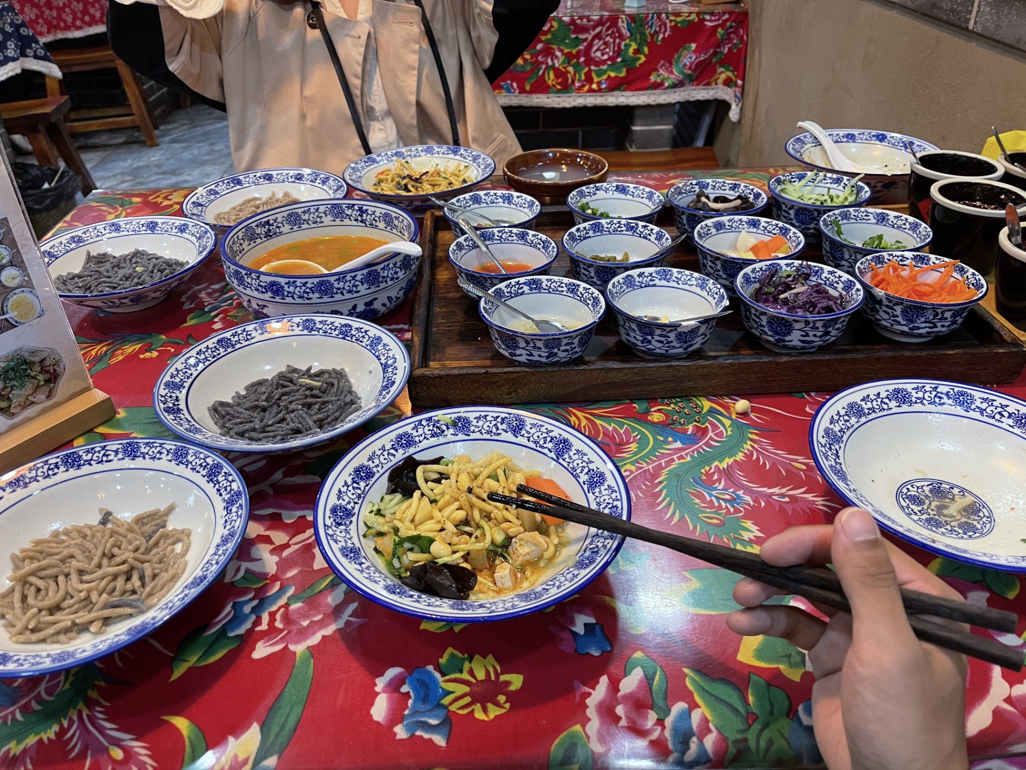 这家抿节面馆实在让人大开眼界